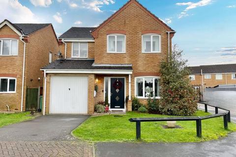 4 bedroom detached house for sale, Stadium Close, Coalville LE67