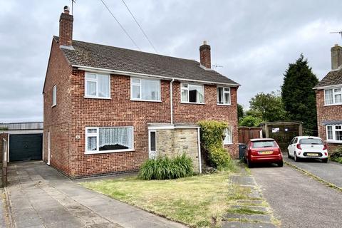 3 bedroom semi-detached house for sale, Oakfield Avenue, Markfield LE67