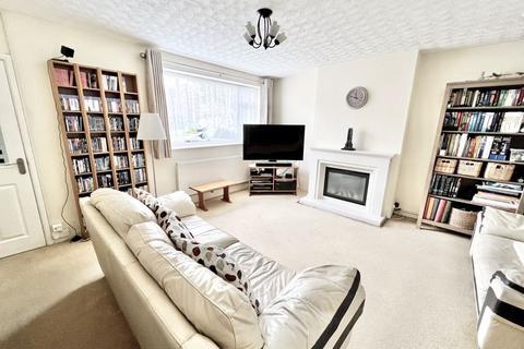 3 bedroom semi-detached house for sale, Oakfield Avenue, Markfield LE67