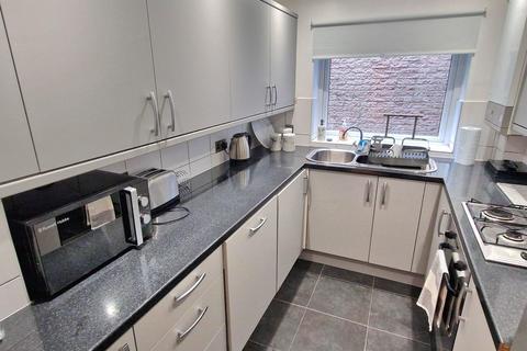 2 bedroom flat for sale, 2 Balaclava House, 62 Queen Victoria Road Sheffield S17 4HT