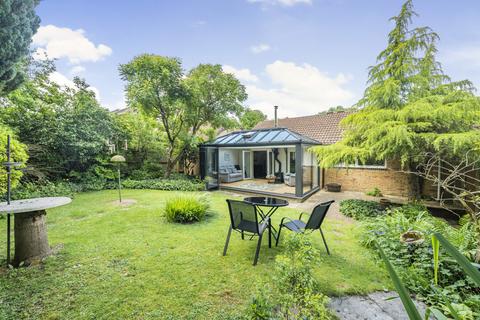 2 bedroom bungalow for sale, Lowden Close, Winchester, Hampshire