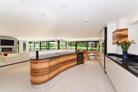 6 bedroom detached house for sale, Nightingales Lane, Chalfont St Giles, Buckinghamshire, HP8 4SJ