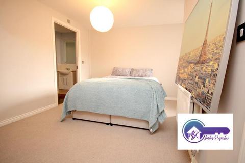 4 bedroom flat to rent, London NW1