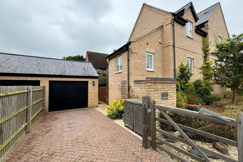 4 bedroom detached house for sale, Forest Path, Silsoe, Bedfordshire, MK45 4FY