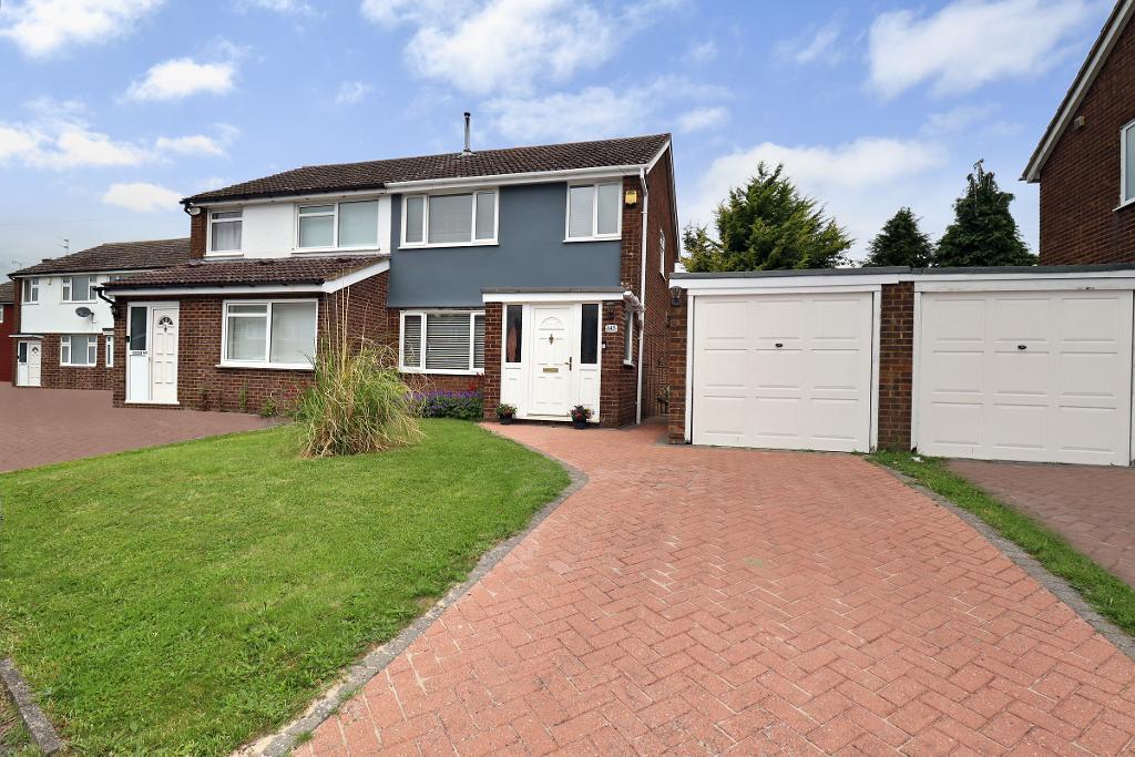Kinross Crescent, Sundon Park, Luton... 3 bed semidetached house for