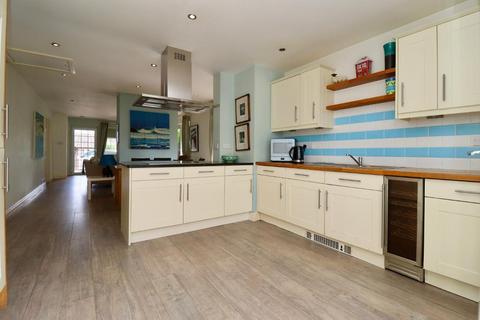 1 Gaunts Close, Deal, CT14 9DA