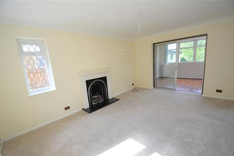 3 bedroom detached house to rent, Woodside Road, Purley, CR8