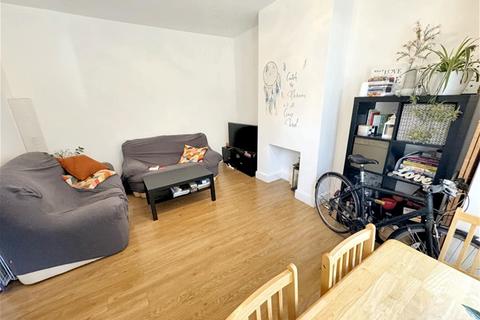 4 bedroom terraced house to rent, Maryland Square, Stratford