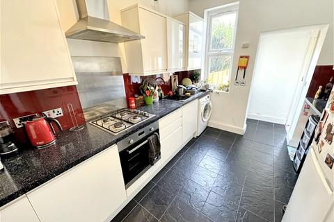 4 bedroom terraced house to rent, Maryland Square, Stratford