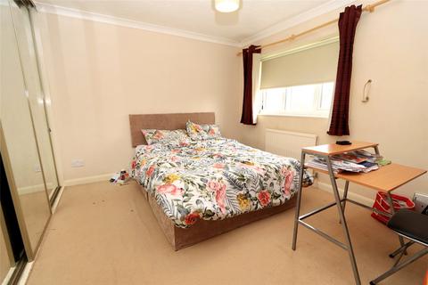 3 bedroom semi-detached house for sale, Syon Gardens, Newport Pagnell, Milton Keynes, Bucks, MK16