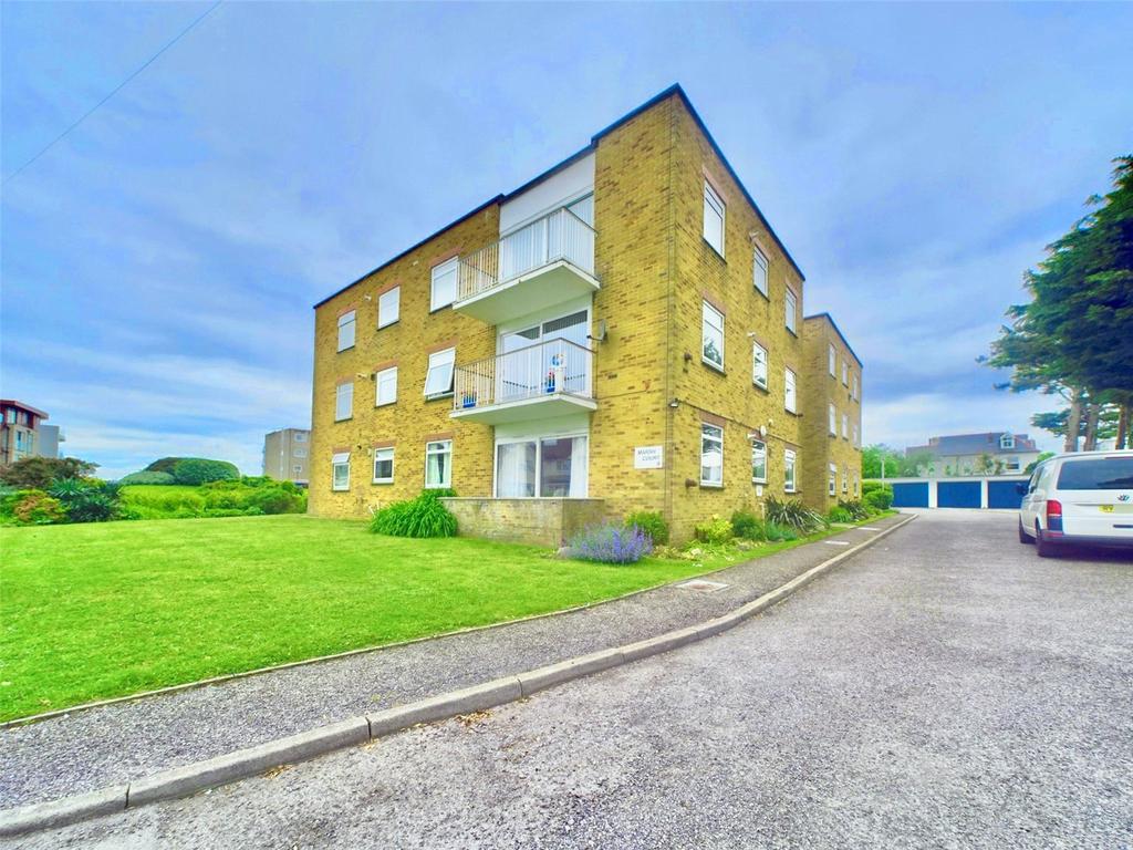 Clifton Road, Bournemouth, BH6 2 bed apartment for sale £365,000