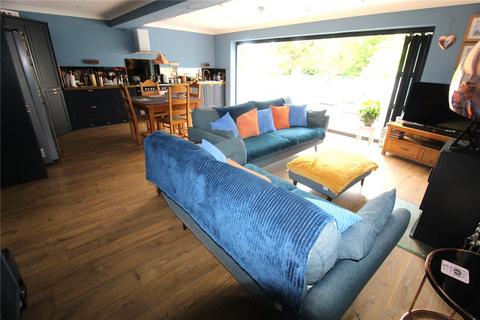 4 bedroom bungalow for sale, Leighview Drive, Leigh-on-Sea, Essex, SS9