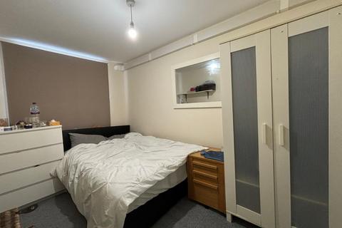 1 bedroom flat to rent, Western Avenue, London
