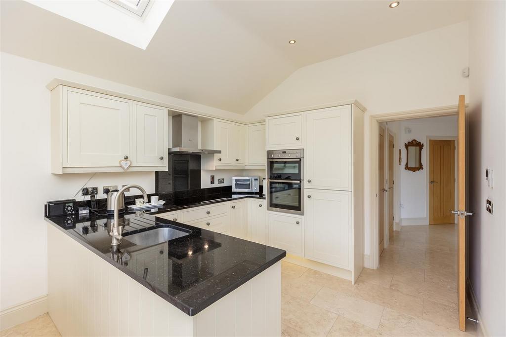 The Sidings 1 Kitchen Dining Room-2.jpg