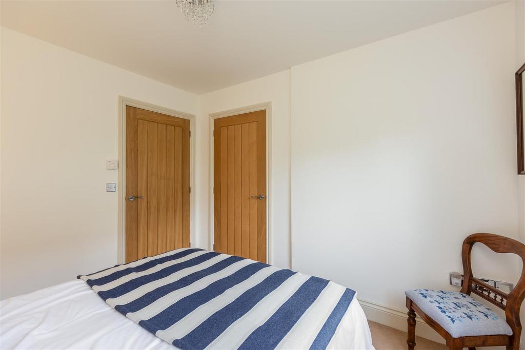 The Sidings Bedroom 2-2.jpg