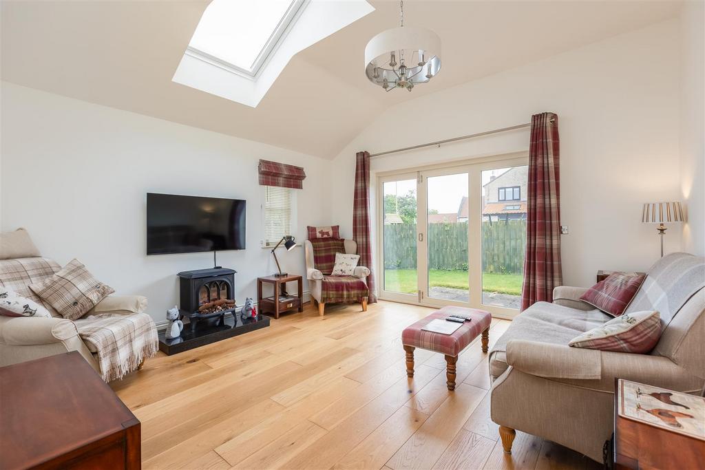 The Sidings 1 Sitting Room-1.jpg