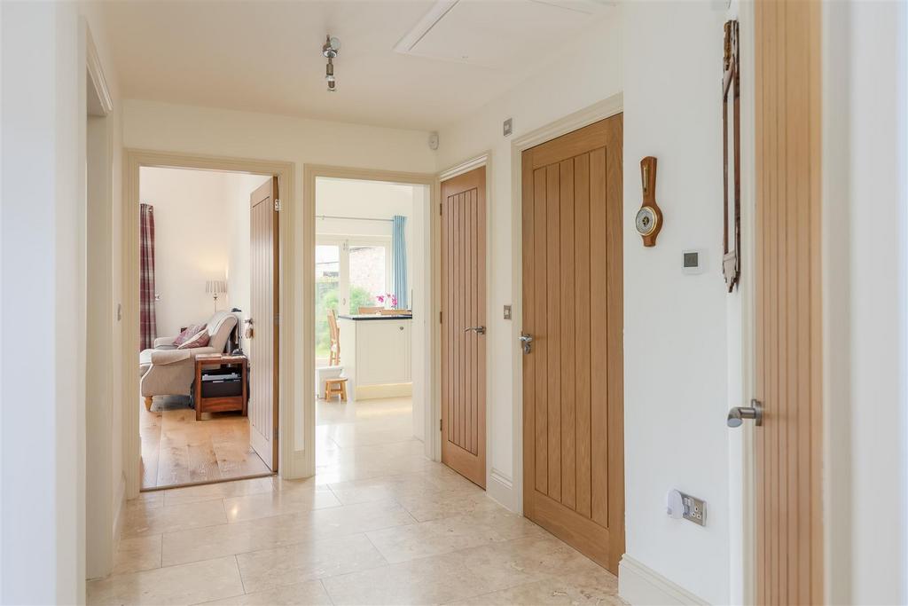 The Sidings 1 Hallway-1.jpg