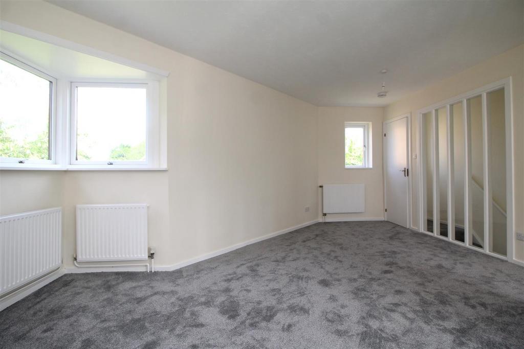 Living room 2 .JPG