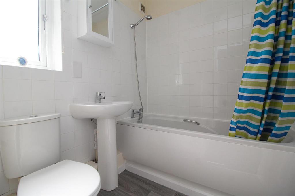 Bathroom .JPG