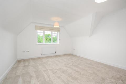 2 bedroom property to rent, Bridgewater Road, Weybridge