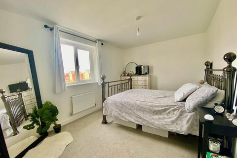 2 bedroom terraced house for sale, Florence Road, Hampton Gardens