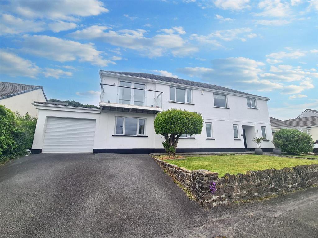 Valley View, Bodmin, PL31 4 bed detached house to rent £1,600 pcm (£369 pw)