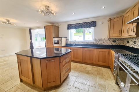 4 bedroom detached house to rent, Valley View, Bodmin, PL31