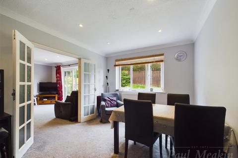 4 bedroom semi-detached house for sale, Timberling Gardens, South Croydon