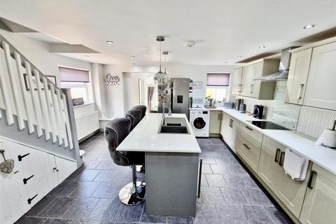 4 bedroom end of terrace house for sale, Unity Road, Porthleven TR13