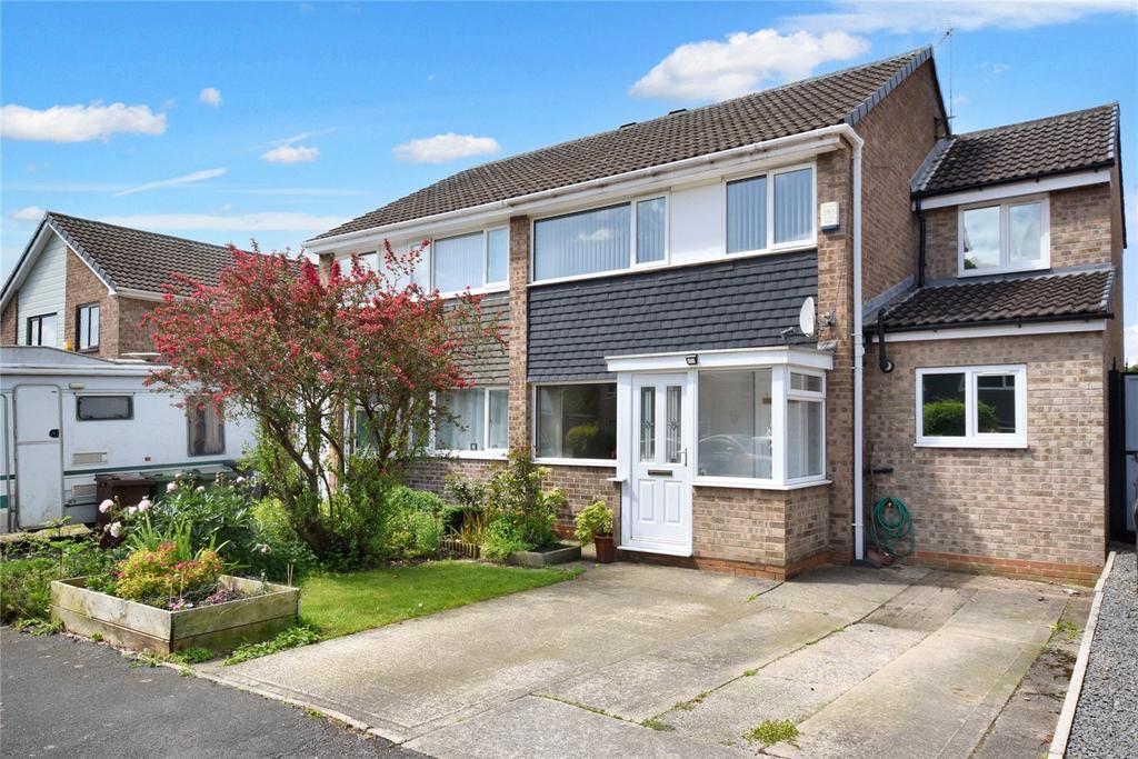 Athlone Rise, Garforth, Leeds, West... 4 bed semidetached house for