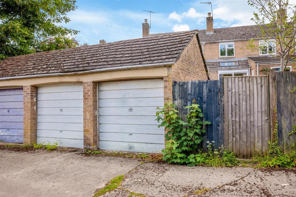 15 Woodfield Drive-16.jpg