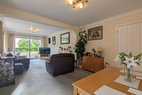 2 bedroom detached bungalow for sale, Strensham Road, Upton-Upon-Severn, Worcester