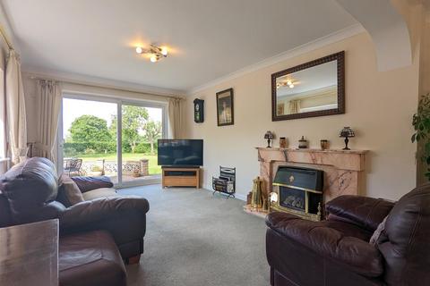 2 bedroom detached bungalow for sale, Strensham Road, Upton-Upon-Severn, Worcester