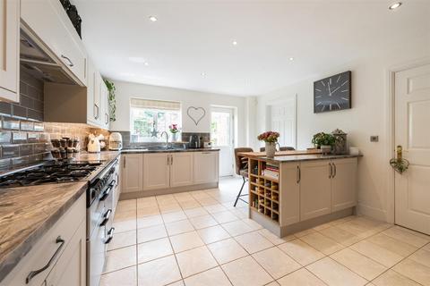 5 bedroom detached house for sale, Whitchurch Lane, Shirley, Solihull