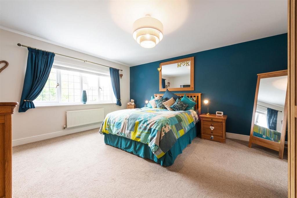 35 Whitchurch Lane, Dickens Heath, B90 1 PB 19.jpg