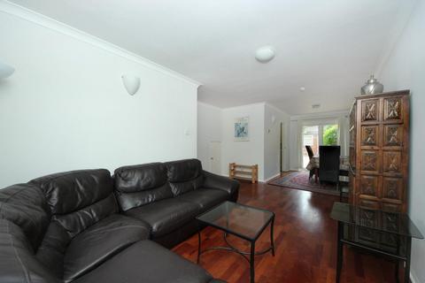 3 bedroom terraced house for sale, St Pauls Close, W5
