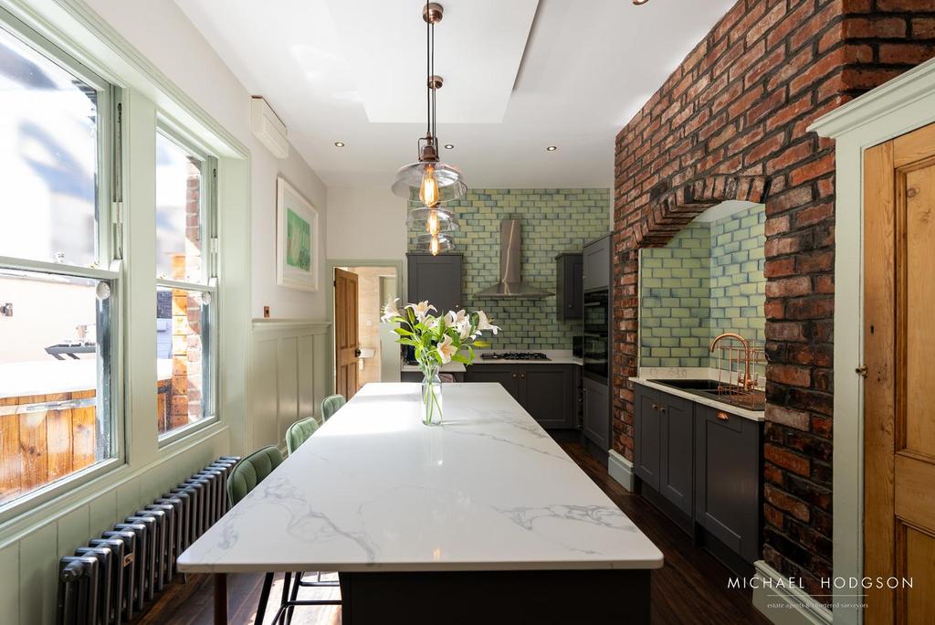 Kitchen / Breakfast Room