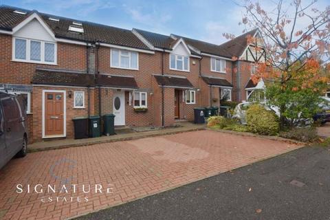 2 bedroom terraced house to rent, Hawthorn Close Abbots Langley Hertfordshire