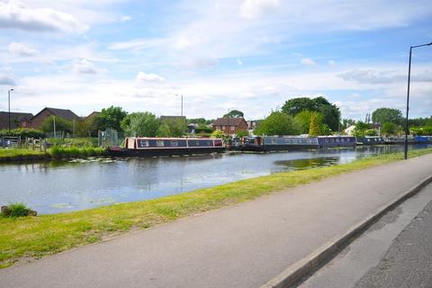 10 Canalside, Thorne, Doncaster, DN8 5NZ