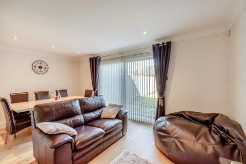 2 bedroom terraced house for sale, Manor Way, Croxley Green