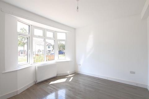 4 bedroom semi-detached house to rent, Spring Grove Road, Hounslow TW3