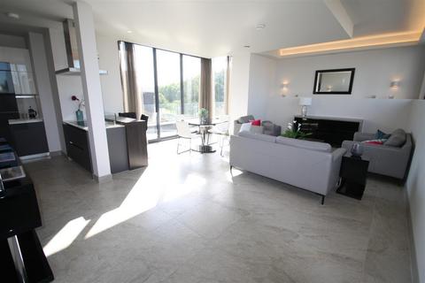 2 bedroom flat for sale, Nougat Court, Taylor Place, London E3