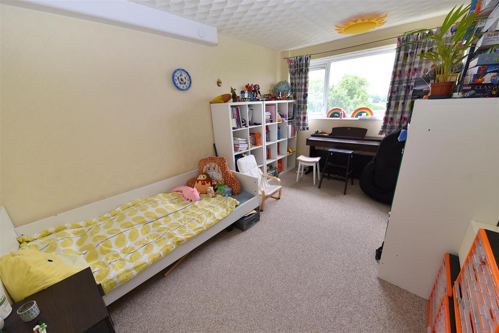Bed2.1.JPG