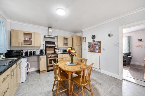 5 Abbots Road, Selby, YO8 8AS