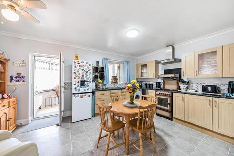 5 Abbots Road, Selby, YO8 8AS