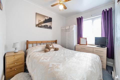 5 Abbots Road, Selby, YO8 8AS