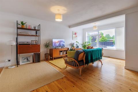 4 Crossing Road, Epping, CM16 7BQ