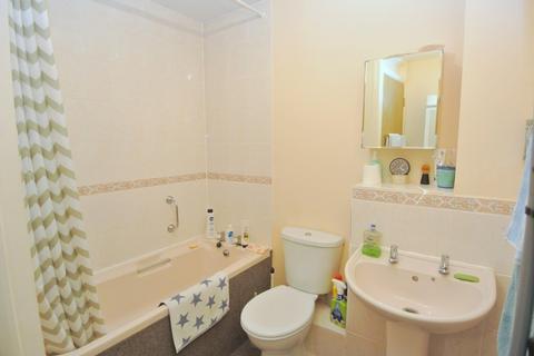 2 bedroom retirement property for sale, Berryscroft Road, Laleham TW18