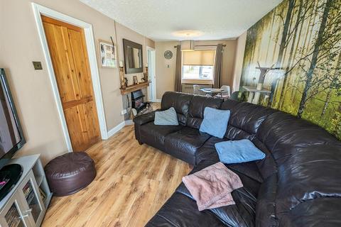 3 bedroom terraced house for sale, Barnsley Square, Corby NN18