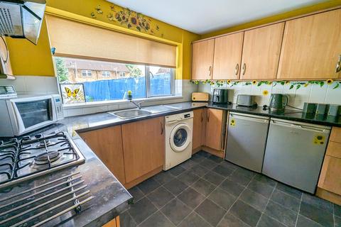 3 bedroom terraced house for sale, Barnsley Square, Corby NN18